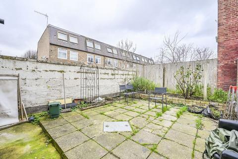 Seven Sisters Road, London, N15, Tottenham, London, N15