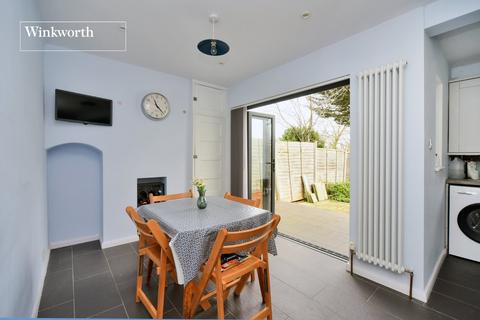 3 bedroom terraced house for sale, Kingshill Avenue, Worcester Park, KT4