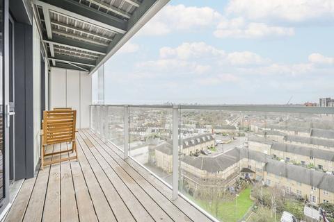 2 bedroom flat for sale, Gateway Apartments, 11 Station Approach, Walthamstow, London, E17