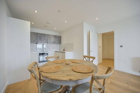 2 bedroom flat for sale, Gateway Apartments, 11 Station Approach, Walthamstow, London, E17