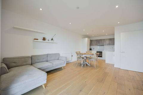 2 bedroom flat for sale, Gateway Apartments, 11 Station Approach, Walthamstow, London, E17