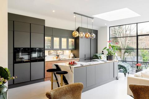 4 bedroom semi-detached house for sale, Eastbourne Road, Chiswick, W4