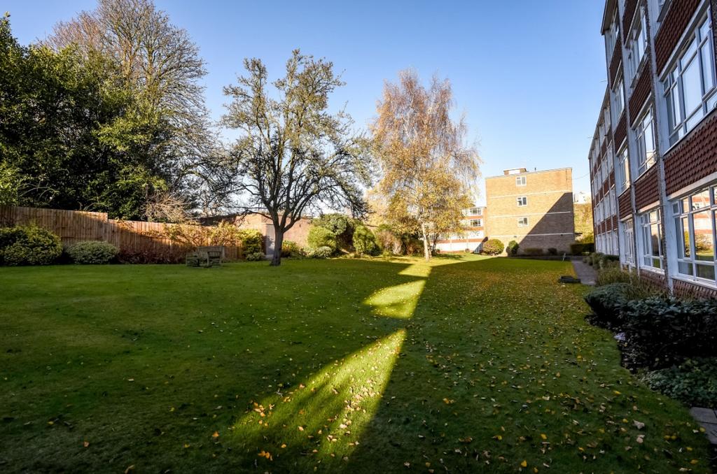Commual Garden 2
