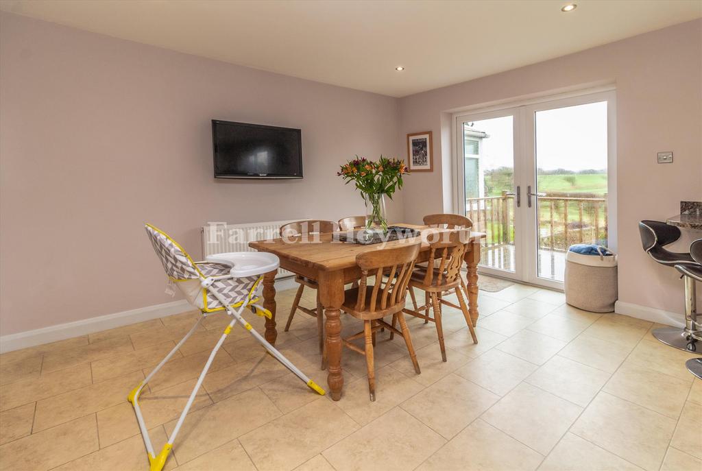 Dining Area image 2
