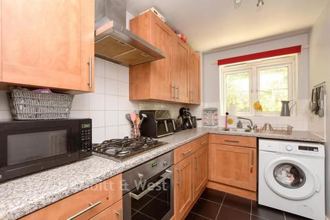 undefined, Kingsfield Way, Redhill RH1
