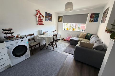 2 bedroom house for sale, Buckfast Close, Daventry