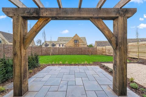undefined, Field Gate, Milton-under-Wychwood, OX7