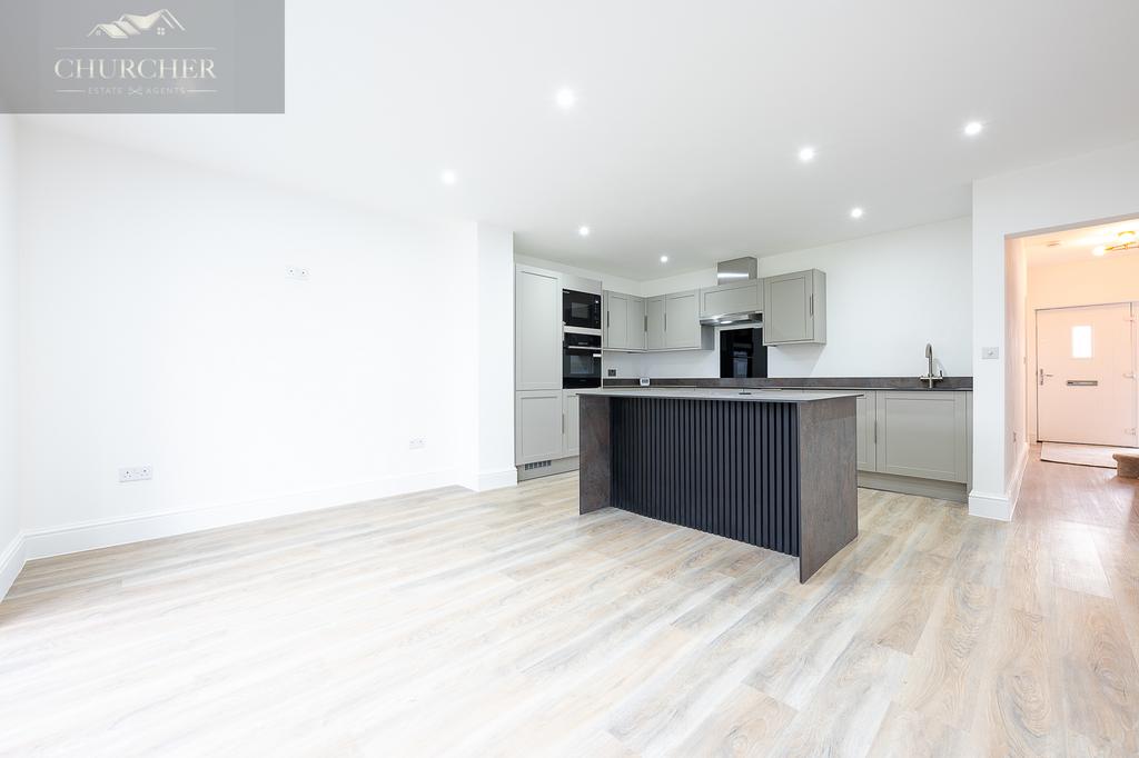 74yew Tree Road-16