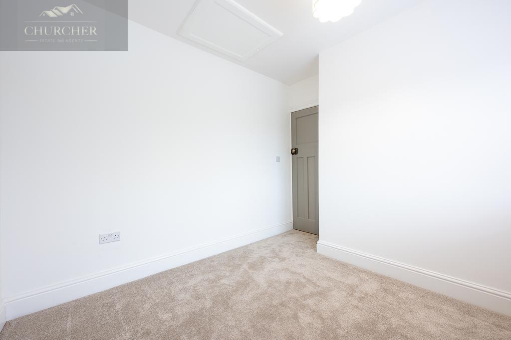 74yew Tree Road-5