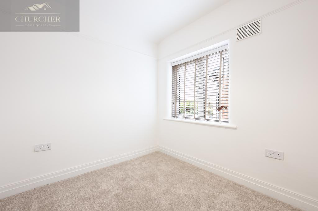 74yew Tree Road-1