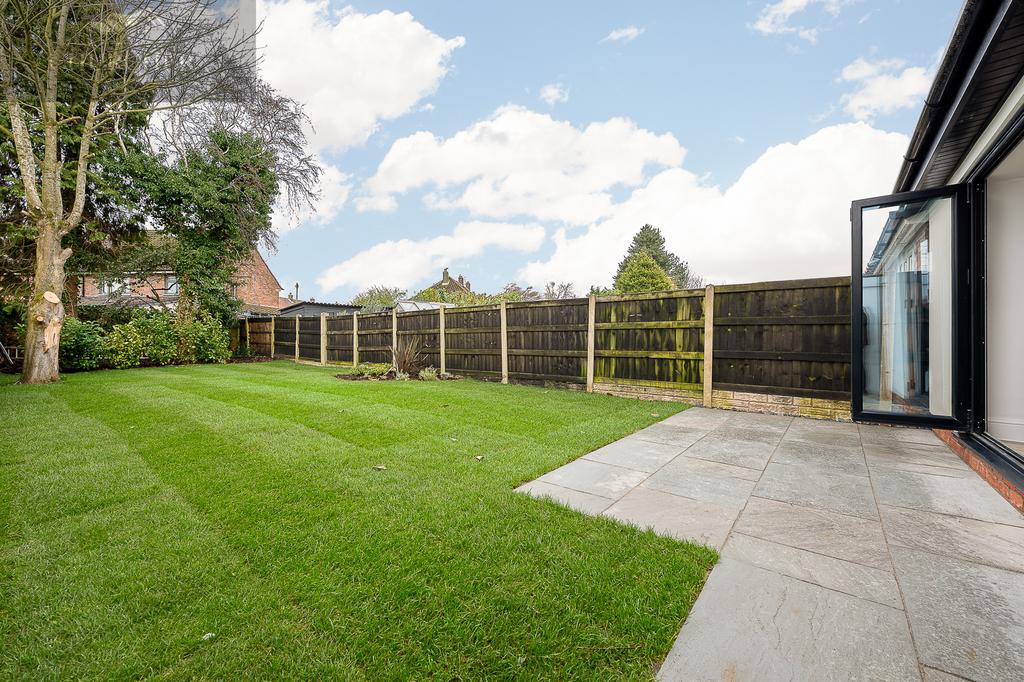 74yew Tree Road-24