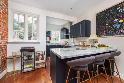 2 bedroom terraced house for sale, St. Johns Street, Winchester, SO23