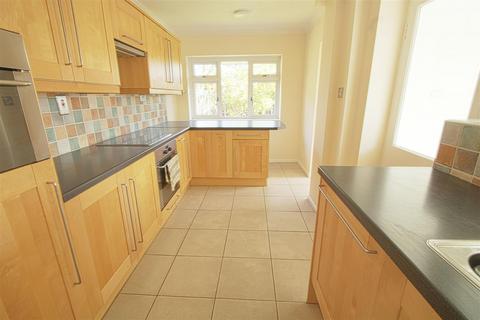 4 bedroom semi-detached house for sale, Graham Close, Billericay CM12