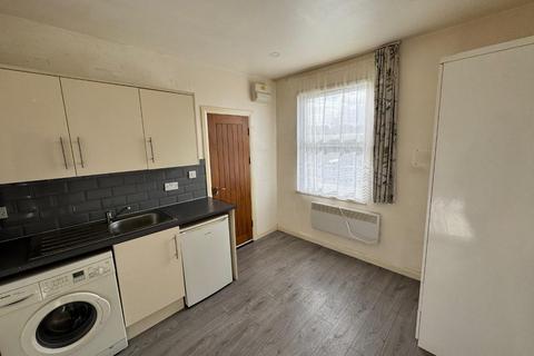 Studio to rent, Green Lanes, Self Contained Studio