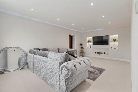4 bedroom detached house for sale, Willingale Way, Thorpe Bay SS1