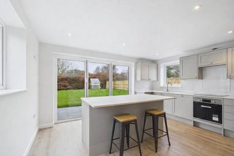 undefined, London Road, Wendover