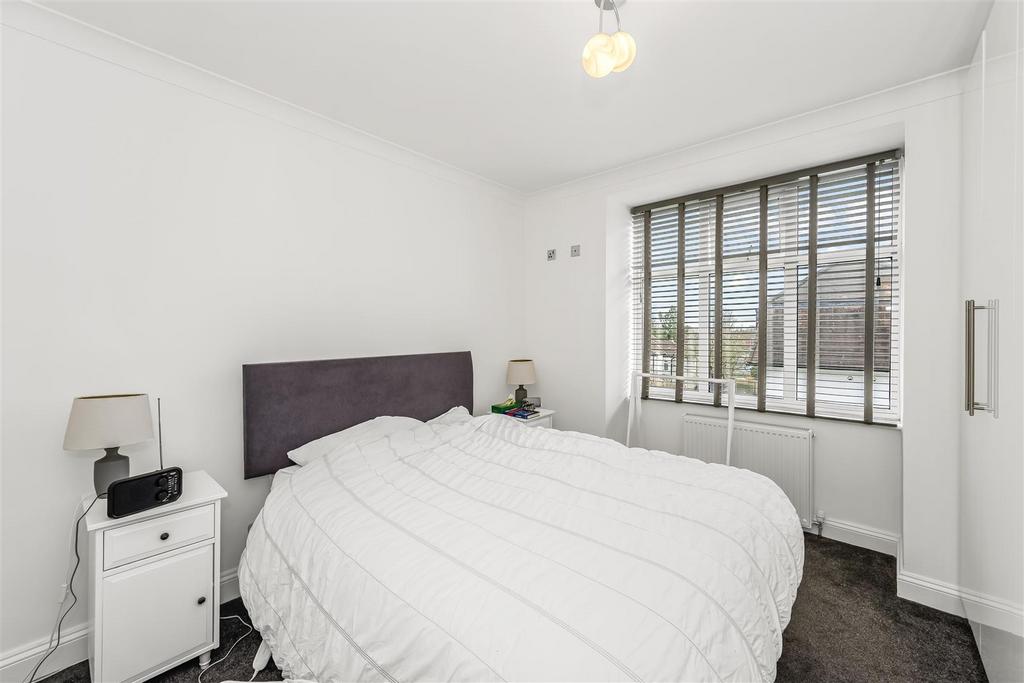 69 Avondale court-3.jpg
