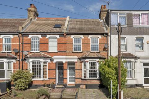 3 bedroom terraced house to rent, Old Road West Gravesend DA11