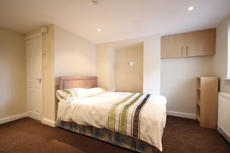 67 Royal Park Avenue2014(27).jpg