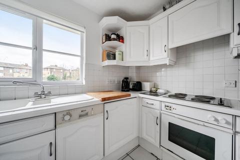 2 bedroom apartment to rent, Catherine Drive,  Richmond,  TW9