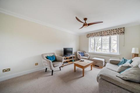 2 bedroom apartment to rent, Catherine Drive,  Richmond,  TW9