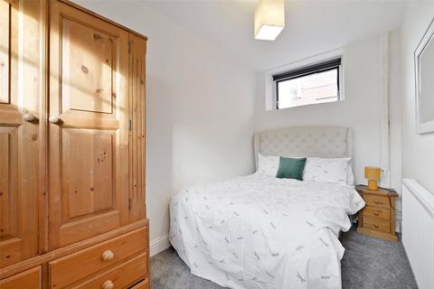 1 bedroom apartment to rent, Iver Grove, Wood Lane, Iver, Buckinghamshire, SL0