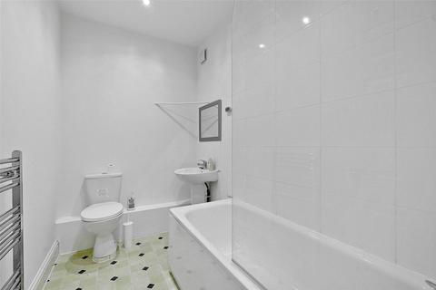 1 bedroom apartment to rent, Iver Grove, Wood Lane, Iver, Buckinghamshire, SL0