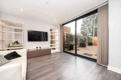 Elm Park, Stanmore HA7