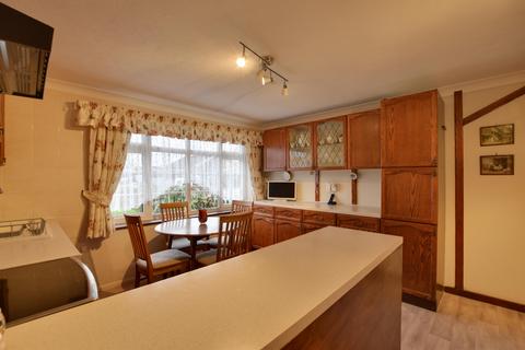 3 bedroom semi-detached house for sale, Wembley Avenue, Mayland