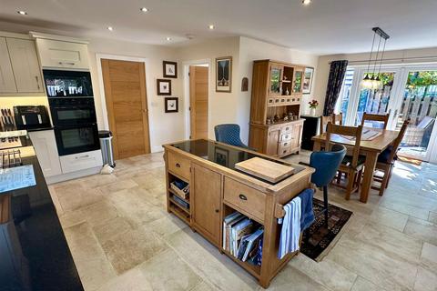 undefined, Gardiners Oak, Clehonger, Hereford