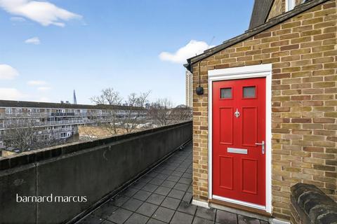 1 bedroom flat for sale, Market Place, London