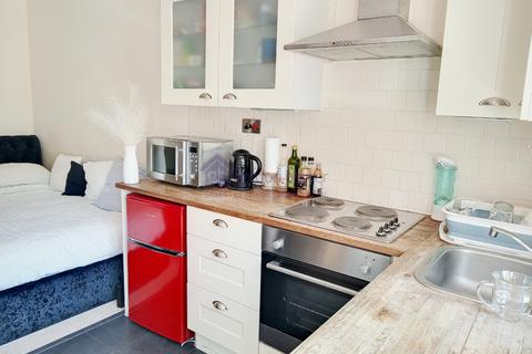 1 bedroom flat for sale, .4, Pinelands, 18 Knyveton Road, Bournemouth, Dorset