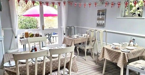 Breakfast/Dining Room