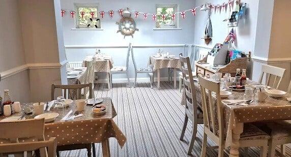 Breakfast/Dining Room