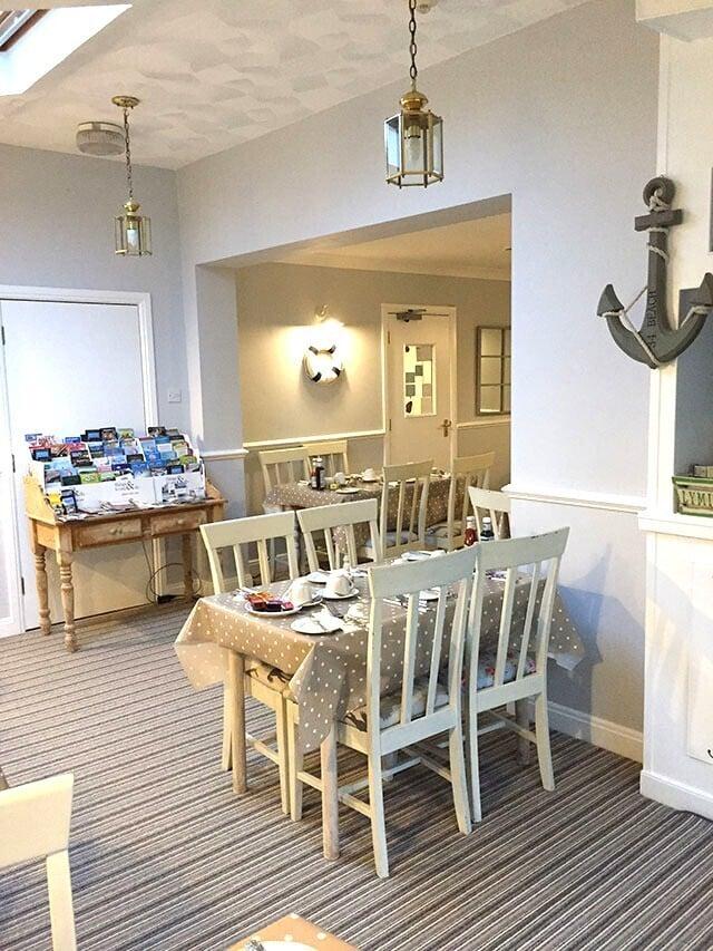 Breakfast/Dining Room