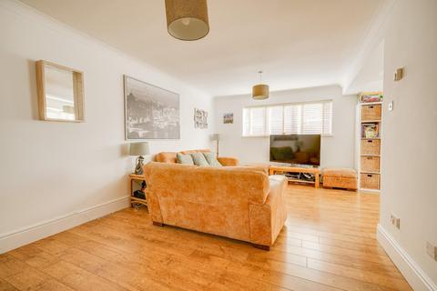 4 bedroom detached house for sale, Camberton Road, Linslade