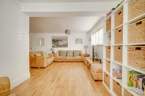 4 bedroom detached house for sale, Camberton Road, Linslade