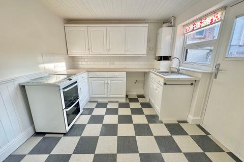 3 bedroom house to rent, Esher Road, Liverpool, L6
