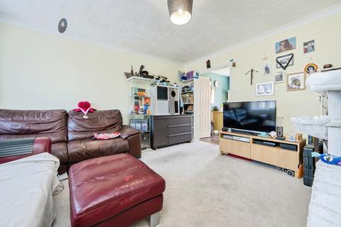 3 bedroom end of terrace house for sale, De Havilland Avenue, Shortstown, Bedford, Bedfordshire, MK42