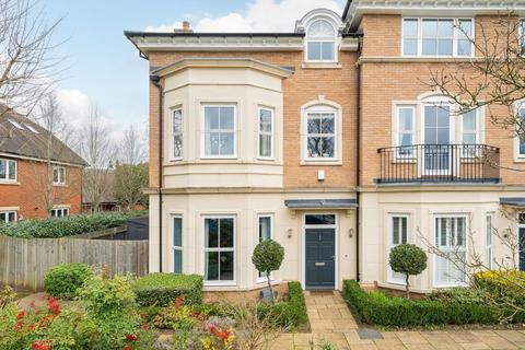 undefined, Oatlands Chase, Weybridge KT13