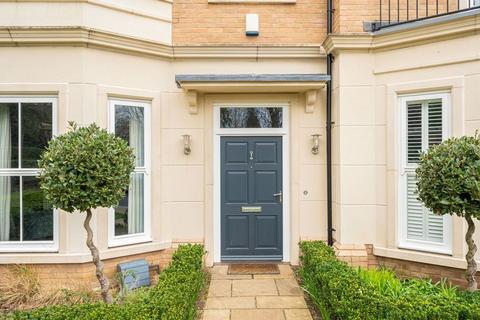 5 bedroom house for sale, Oatlands Chase, Weybridge KT13