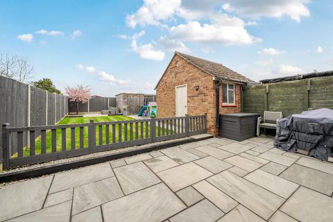 3 bedroom end of terrace house for sale, Kendall Road, Bedford