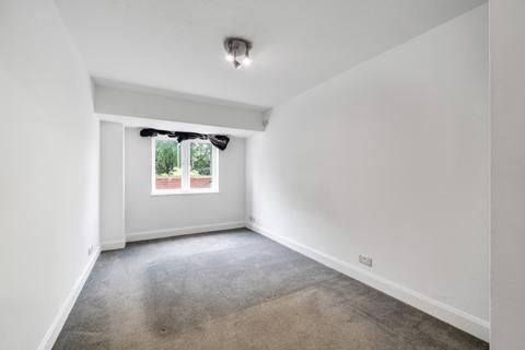 2 bedroom flat to rent, Bramlands Close, London, SW11