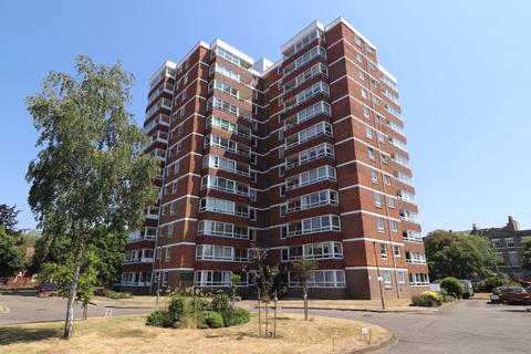 2 bedroom property to rent, Blount Road, Hartford House Blount Road, PO1