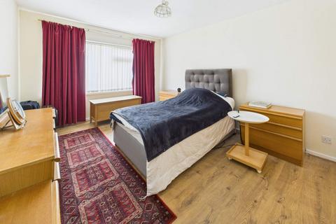 2 bedroom flat for sale, Philip Close, Cardiff. CF14