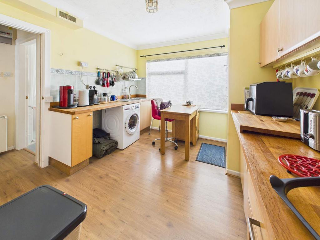 Kitchen/Dining Area