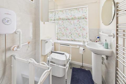 2 bedroom flat for sale, Philip Close, Cardiff. CF14