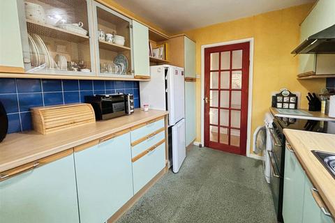 undefined, Fairway Walk, Bradford BD7