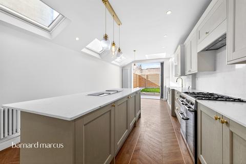 4 bedroom semi-detached house for sale, Brunswick Crescent, London