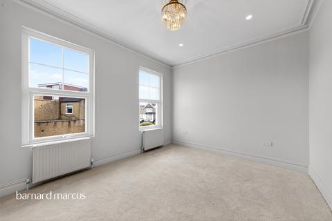 4 bedroom semi-detached house for sale, Brunswick Crescent, London